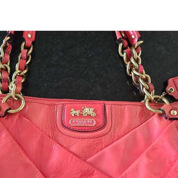 Coach Coral‎ Pink Patent Leather Shoulder Bag w/ Chain Strap - Picture 2 of 16